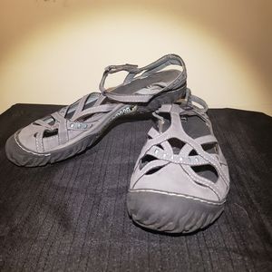 J41 Outdoor Hiking Shoe